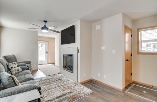 Granby Casa | 4 Mi to Granby Ranch Cabin with Hot Tub Access!