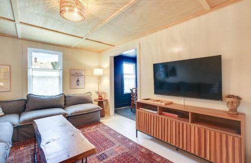 Great Barrington Casa | 4 Mi to Great Barrington Berkshires Retreat!