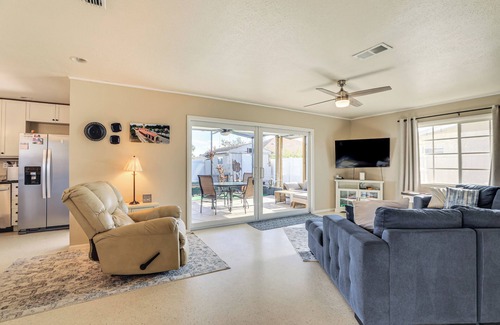 Venice Gardens Casa | 4 Mi to Historic Dtwn Venice: Home w/ Heated Pool!