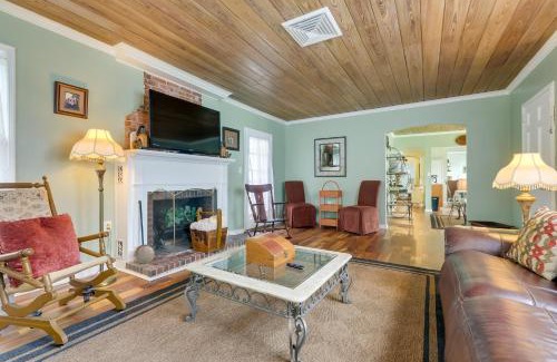 Fort Pierce Casa | 4 Mi to Jetty Park Beach! Family Home with Game Room