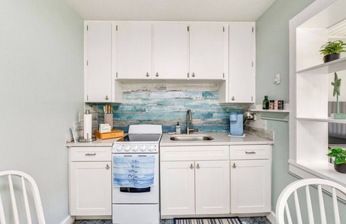 St. Pete Beach Apartamento | < Half-mi to Shore: Walkable Apt in St Pete Beach!