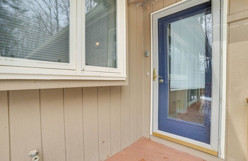 Bellaire Cabaña | 4 Mi to Lake Bellaire: Home w/ Deck & Pool Access!