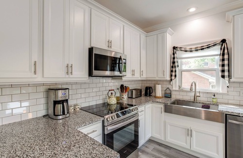 Harbison Casa | 4 Mi to Lake Murray: Pet-Friendly Home w/ Pool!