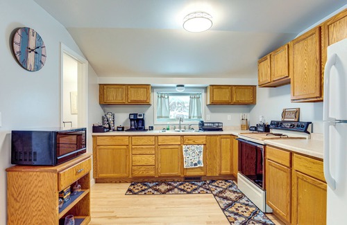 Calumet Casa | 4 Mi to Lake Superior: Calumet Getaway!