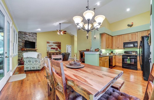 Bear Lake Reserve Cabaña | 4 Mi to Lake: Tuckasegee Home w/ Community Perks