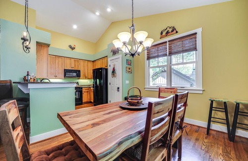 Bear Lake Reserve Cabaña | 4 Mi to Lake: Tuckasegee Home w/ Community Perks