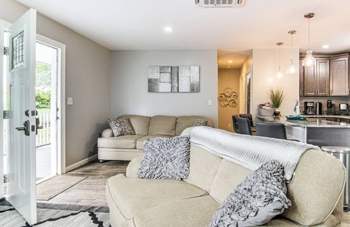 Weaverville Casa | 4 Mi to Main Street: Petite Weaverville Escape!