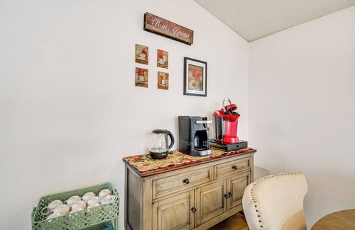 West Hills Casa | 4 Mi to Marina: Bremerton Home w/ Scenic Views!