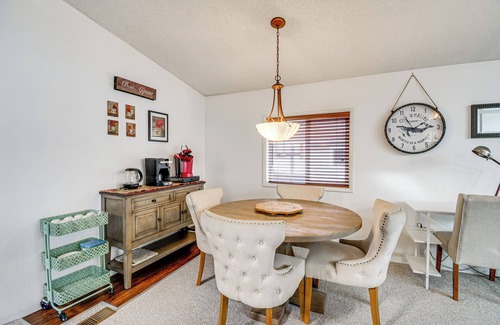 West Hills Casa | 4 Mi to Marina: Bremerton Home w/ Scenic Views!