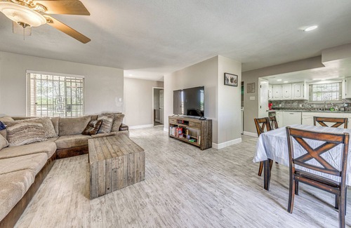Roswell Casa | 4 Mi to Museums: Roswell Getaway w/ Game Room!