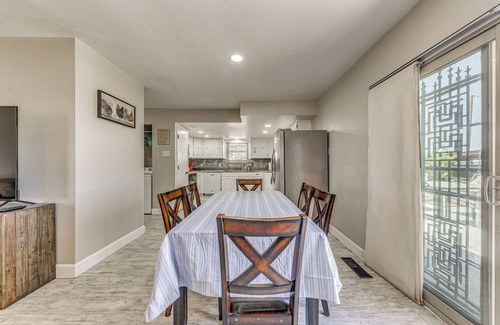 Roswell Casa | 4 Mi to Museums: Roswell Getaway w/ Game Room!