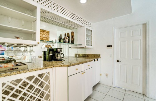 Port Charlotte Casa | 4 Mi to Port C Beach Park! Classy Canal-Front Home