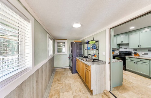 McCormick Casa | 4 Mi to Savannah River Access: Home w/ Fire Pit