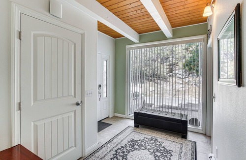 Arrowbear Lake Casa | 4 Mi to Snow Valley Mountain: Quiet Nature Escape!