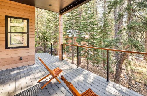Pla-Vada Woodlands Casa | 4 Mi to Soda Springs Resort Hot Tub Hideaway!