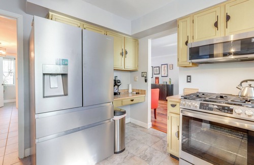 Stone Mountain Casa | 4 Mi to Stone Mountain: Retreat w/ Office!