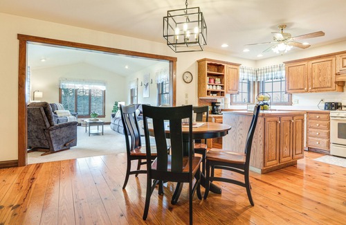 Ronks Casa | 4 Mi to the Amish Village: Spacious Home w/ Deck!