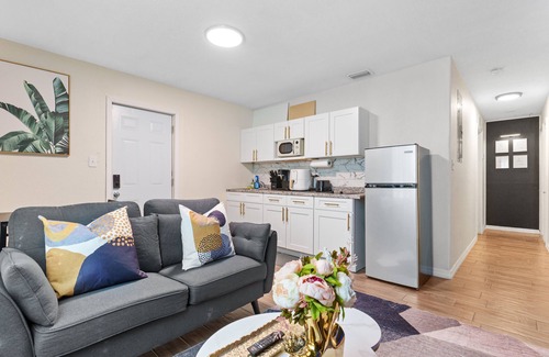 East Tampa Casa | 4 miles from Downtown Tampa B