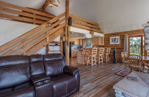 Tetonia Cabina | 4 Peaks Teton Views Log Cabin - Close to Stellar Skiing!