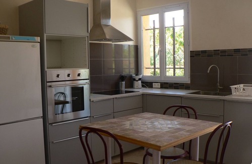Montmeyan Apartamento | 4 pers apartment 7 km from the gorges du verdon with swimming pool
