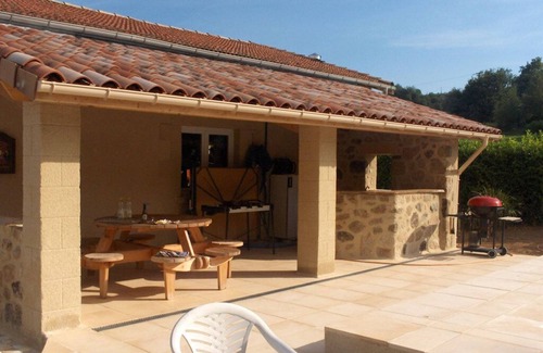 Rhone Crussol Casa | 4-person gîte on the ground floor of our house in the Ardèche mountains