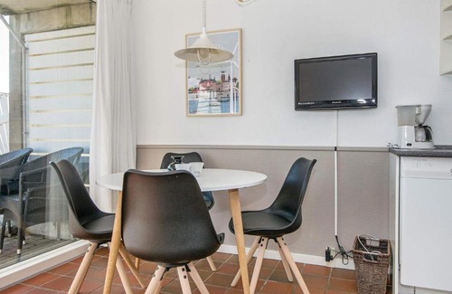 Rindby Strand Apartamento | 4 person holiday home in Fan