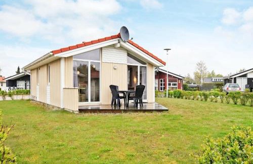 Lensterstrand Casa | 4 person holiday home in GROEMITZ