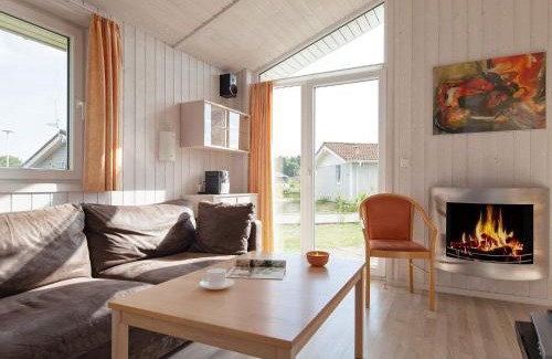 Lensterstrand Casa | 4 person holiday home in GROEMITZ