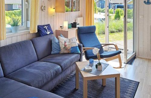 Lensterstrand Casa | 4 person holiday home in GROEMITZ