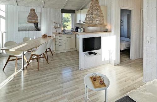 Lensterstrand Casa | 4 person holiday home in GROEMITZ