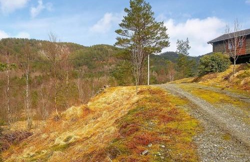 Hyllestad Casa | 4 person holiday home in Leirvik i Sogn