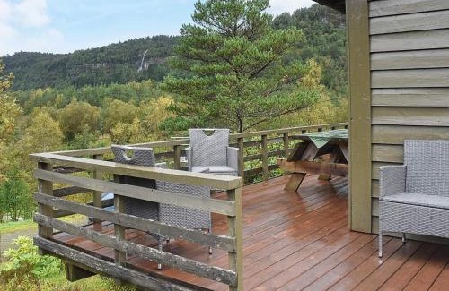 Hyllestad Casa | 4 person holiday home in Leirvik i Sogn