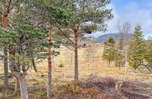 Olden Casa | 4 person holiday home in Lysøysundet