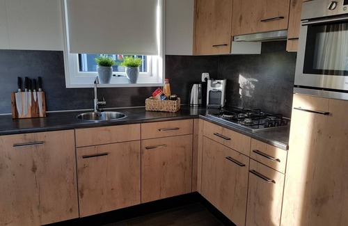 Serooskerke Casa | 4 person chalet on family park in Veere