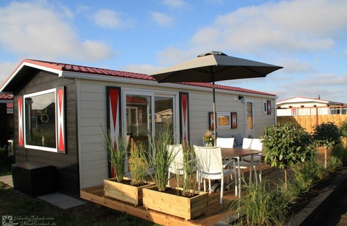 Serooskerke Casa | 4 person chalet on family park in Veere