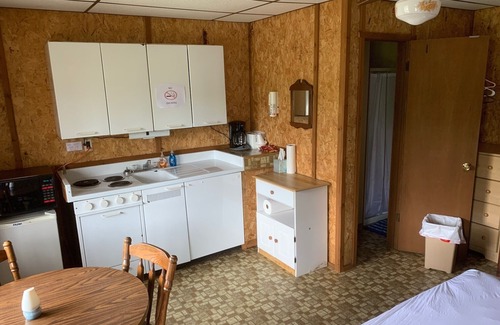 Wisconsin Dells Cabina | Cabaña de alquiler de 4 personas con un dormitorio en el camping