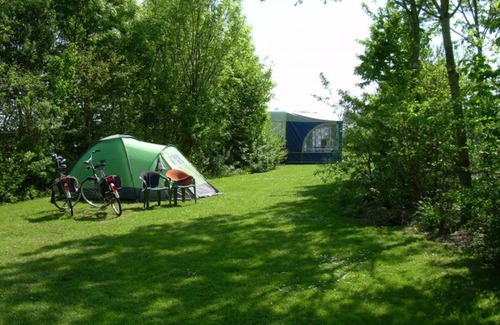Anna Paulowna Otro | 4 persoons ingerichte tent op kleine camping