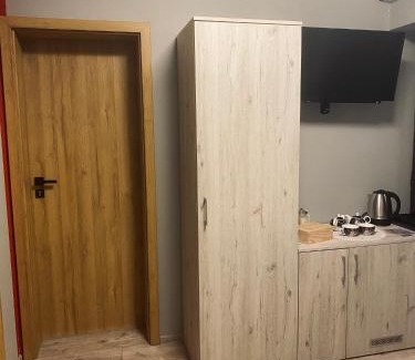 Milowka Casa | 4 PORY ROKU POKOJE GOŚCINNE