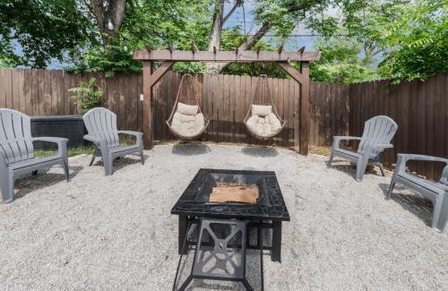 Fort Worth Casa | 4 Queen Beds High Speed Wifi Private Parking