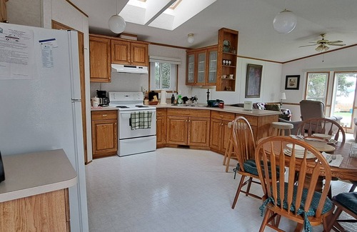 Westerose Cabina | 4 Seasons Lakeview Cottage at Pigeon Lake