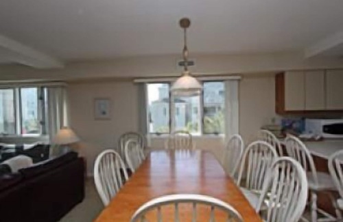 Fenwick Island Casa | 4 Shelter Beach Semi-Oceanfront casa en ciudad con vistas increíbles