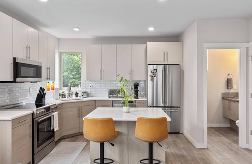 South Delridge Casa | 4 Square Escape Spacious, modern home with easy transit to downtown