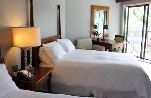 Hanamaulu Complejo | 4 Star Beachfront Resort. AC. Lanai. Restaurant. Pool. Gym. Spa.