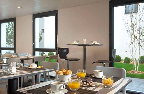 Perrache Hotel | Hotel de 4 estrellas ∙ Aparthotel Adagio Lyon Patio Confluence