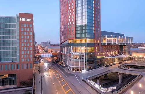 Arena District Hotel | Hotel de 4 estrellas ∙ Hilton Columbus Downtown