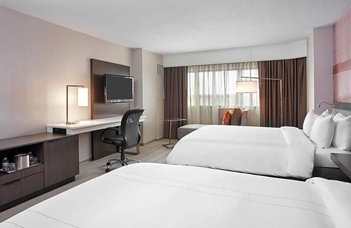 Teaneck Hotel | Hotel de 4 estrellas ∙ Teaneck Marriott at Glenpointe
