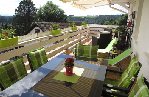 Uehlingen-Birkendorf Apartamento | 4 estrellas, fantástica ubicación con panorama alpino, excl. Equipamiento, luminoso y silencioso