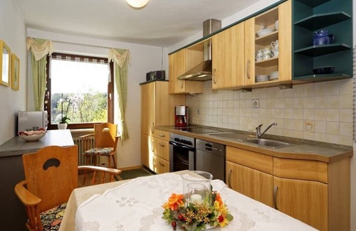 Ebersdorf Apartamento | Apartamento de 4 estrellas con terraza privada y piscina