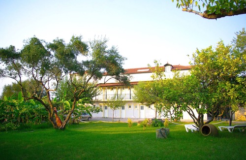 Neromilos Apartamento | 4 estudios, a 150 metros del mar (8 a 12 personas), lugar tranquilo