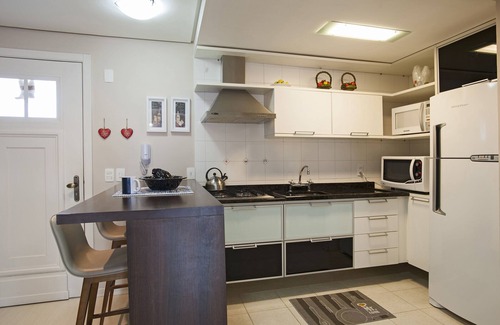 Gramado City Centre Apartamento | 3 SUITES, VARANDA PARA RUA BORGES MEDEROS, A DOS CUADRAS RUA CUBIERTA